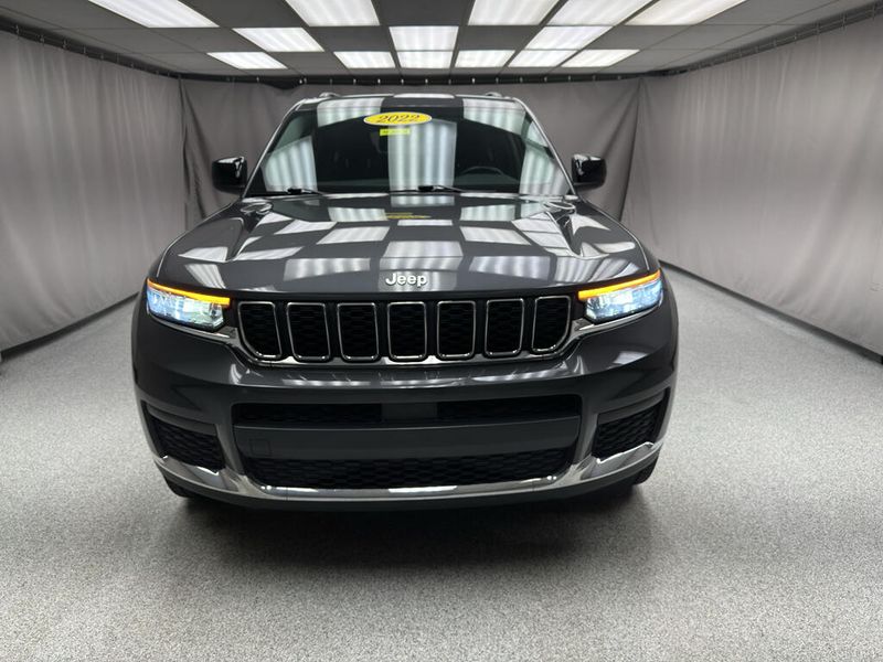 Used 2022 Jeep Grand Cherokee L LaredoImage 18