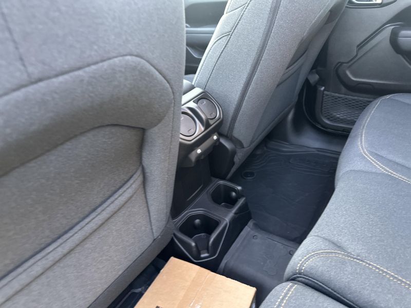 New 2025 Jeep Wrangler 4-door Sport SImage 22