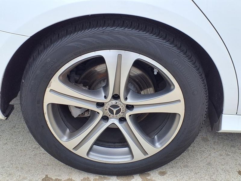 2018 Mercedes-Benz E 300 300Image 13