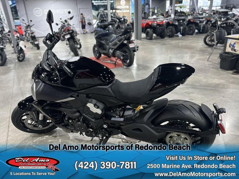 2024 Ducati DIAVEL V4 Image 10