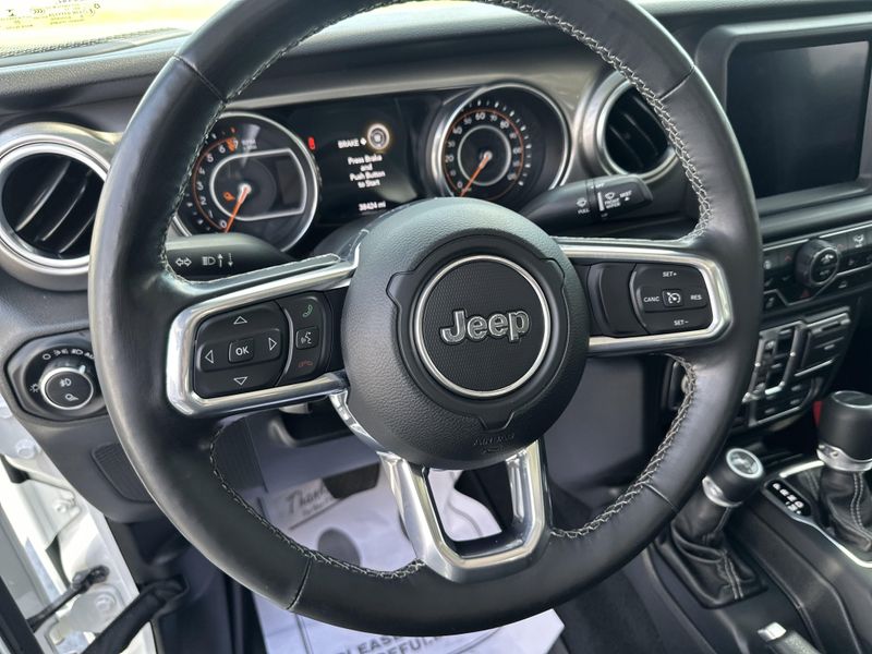 2020 Jeep Gladiator OverlandImage 22