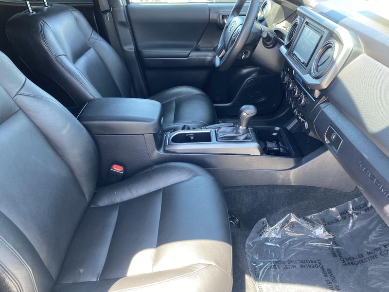 Used 2022 Toyota Tacoma TRD Off-RoadImage 10