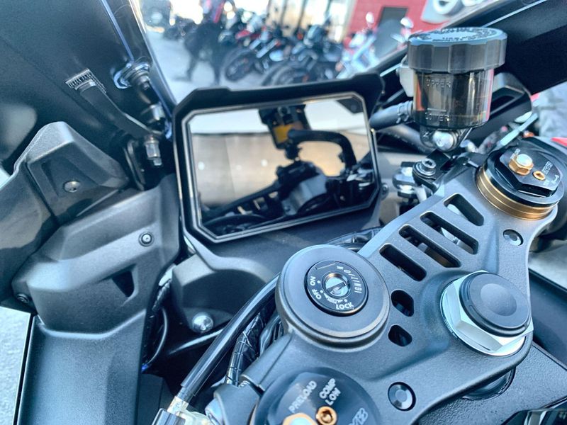New 2025 Yamaha YZF-R9 Image 15