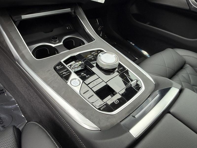 2026 BMW X7 xDrive40iImage 25