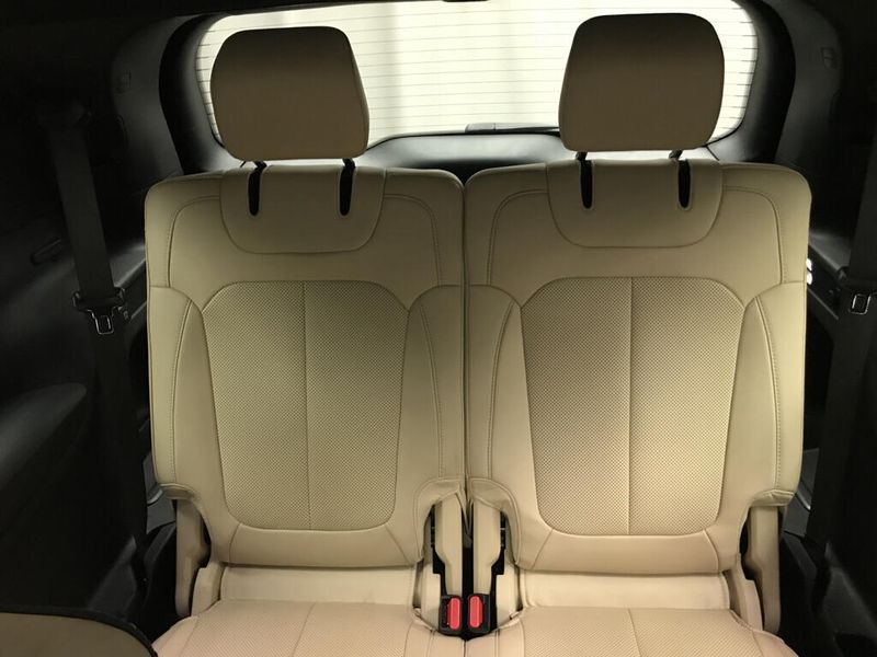 Used 2023 Jeep Grand Cherokee L LimitedImage 15