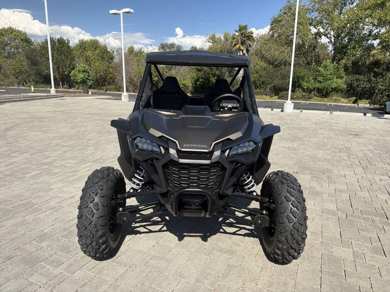 New 2026 Honda TALON1000R FOX LIVE VALVE Image 12