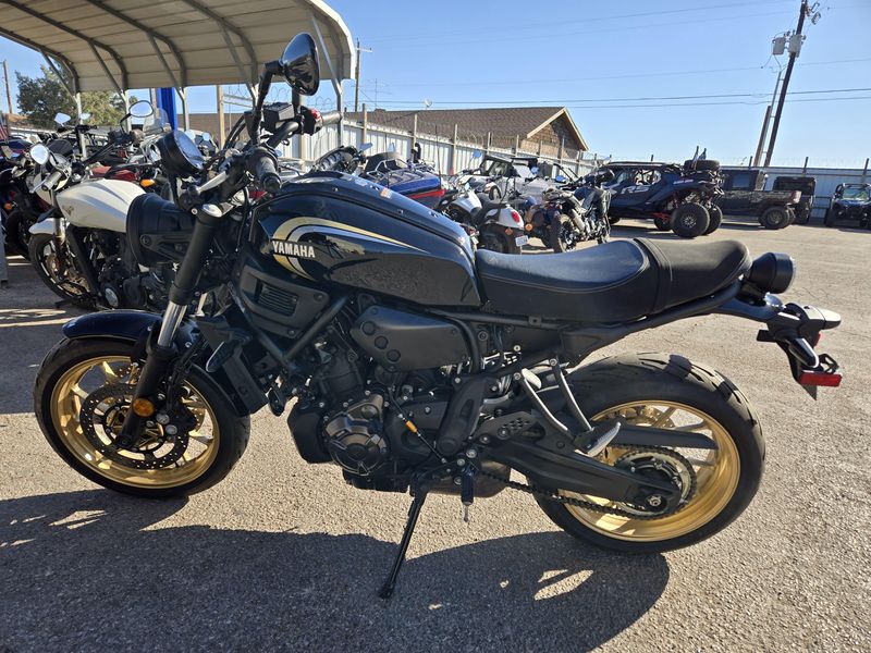 USED 2022 YAMAHA XSR700 Image 4