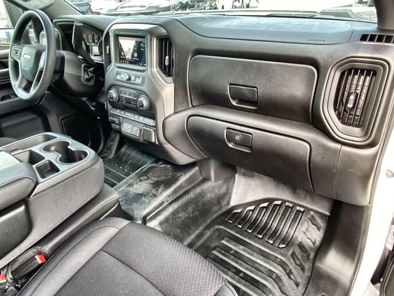 2025 Chevrolet Silverado 3500HD CC Work TruckImage 28