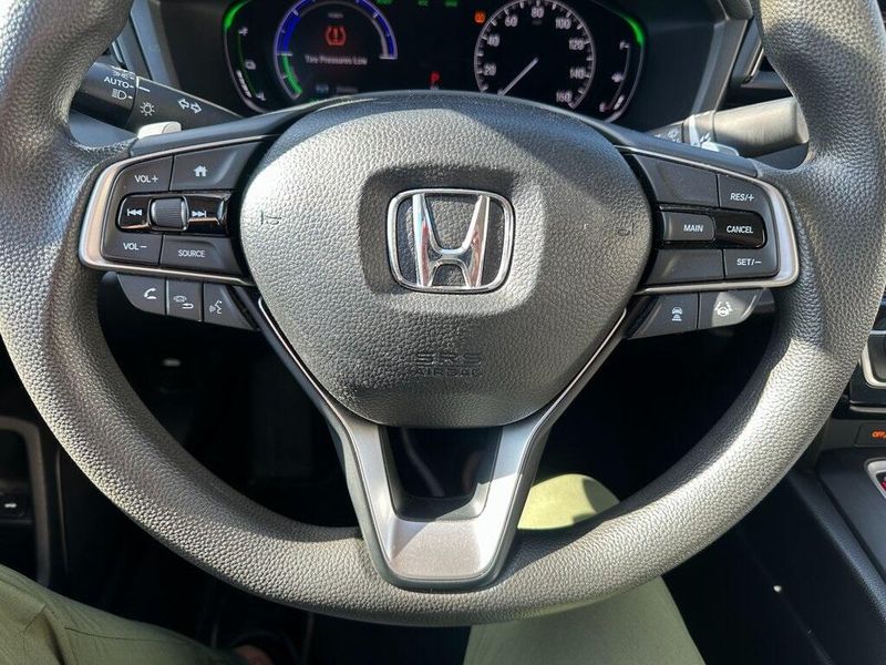 2019 Honda Insight LXImage 3