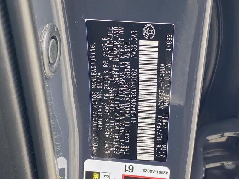 2025 Toyota Camry LEImage 38