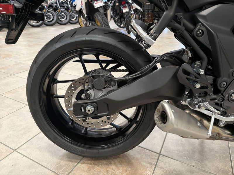 Used 2026 Yamaha YZF-R7 CA Image 21