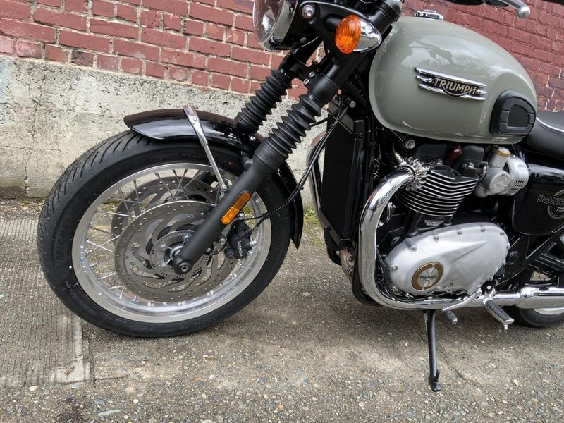 2026 Triumph BONNEVILLE T120