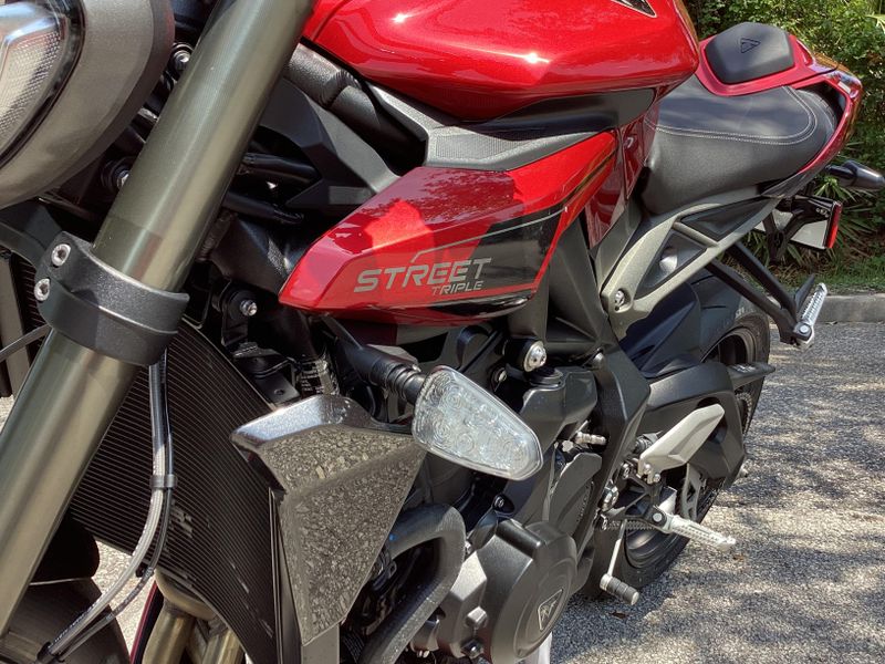 2025 Triumph Street Triple 765 RS