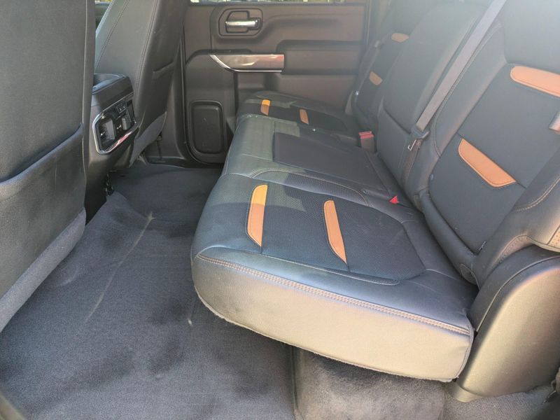 2023 Gmc Sierra HD AT4 photo 32