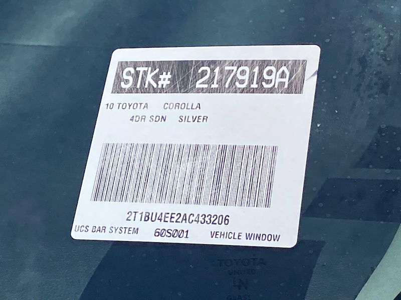 2010 Toyota Corolla SImage 32