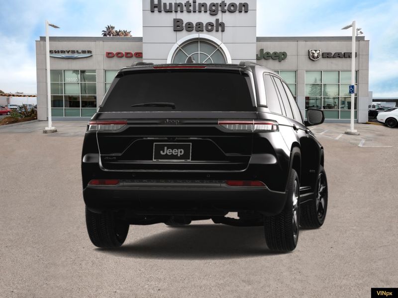 2025 Jeep Grand Cherokee Altitude X 4x4Image 14