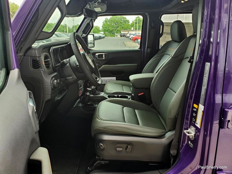 New 2026 Jeep Gladiator Mojave 4x4