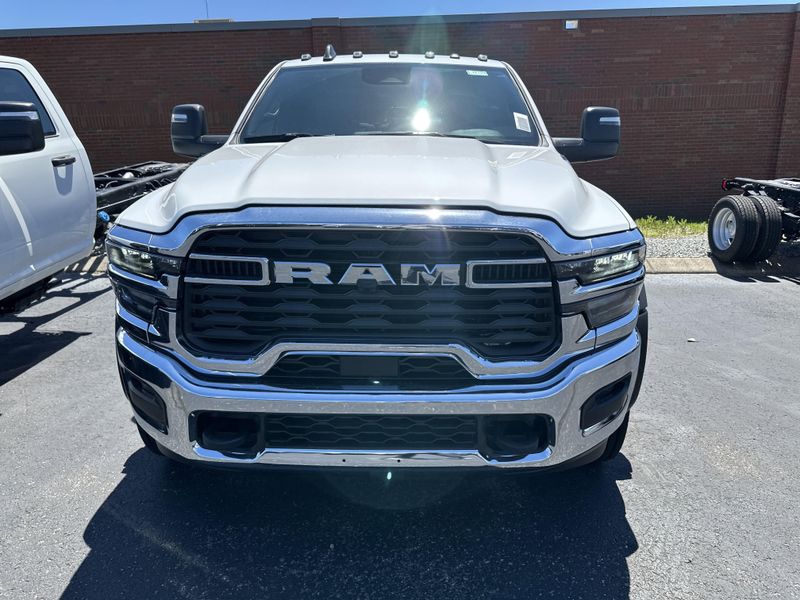 2025 RAM 4500 Tradesman Chassis Crew Cab 4x4 60