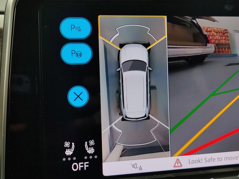 Used 2025 Volkswagen Atlas SEL Premium AWD R-Line Sunroof/NavImage 27