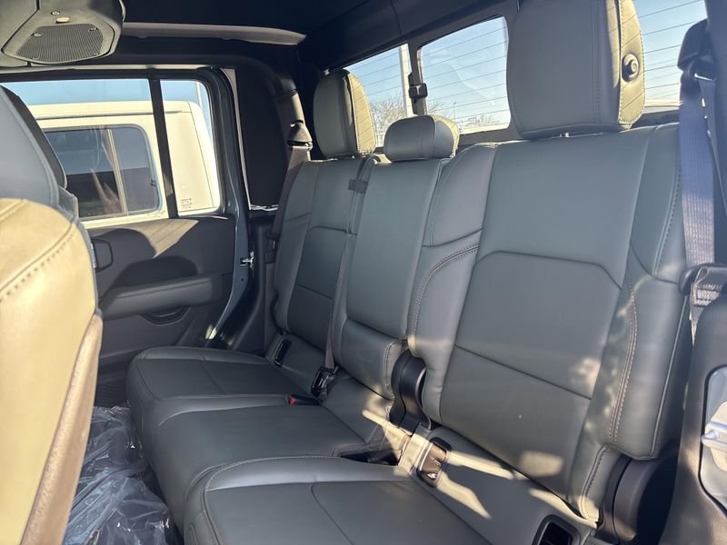 New 2026 Jeep Gladiator Mojave X 4x4Image 17