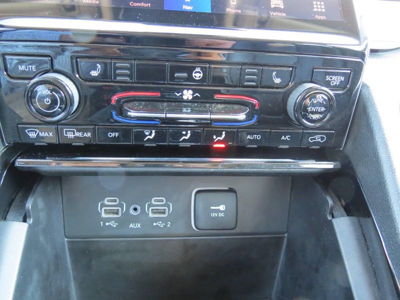 Used 2023 Jeep Grand Cherokee L Limited 4x4 4dr SUVImage 15