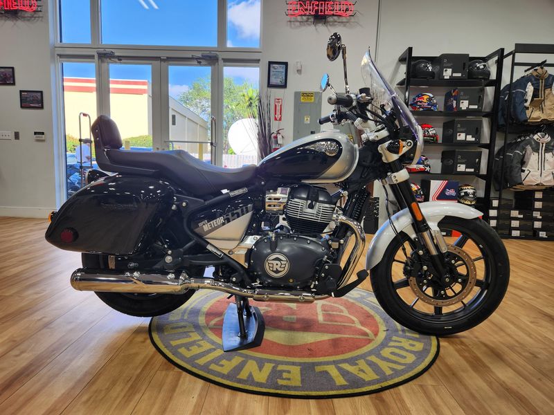 2024 Royal Enfield SUPER METEOR  in a INTERSTELLAR GREY exterior color. Royal Enfield Motorcycles of Miami (786) 845-0052 remotorcyclesofmiami.com 