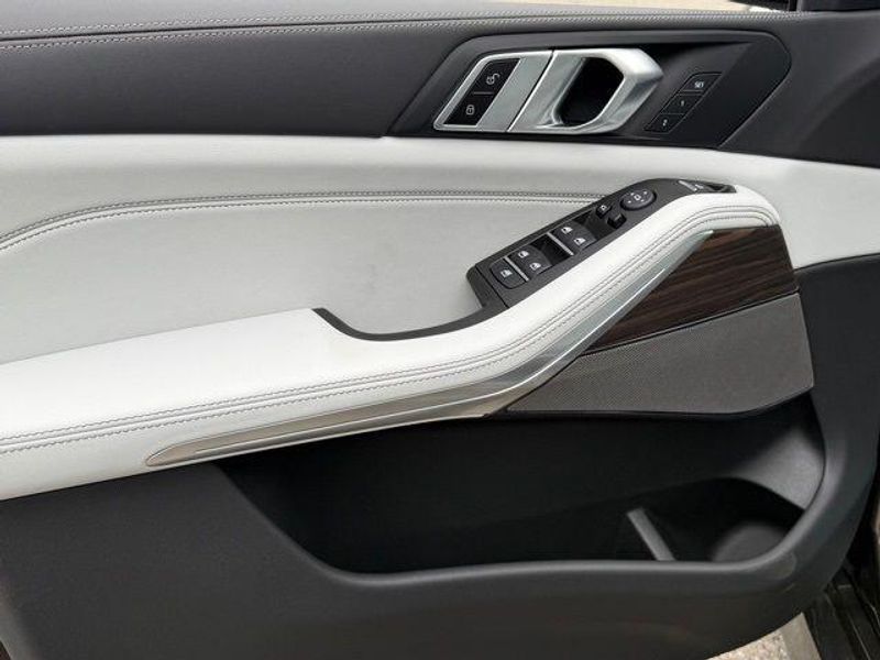 New 2026 BMW X5 sDrive40iImage 15