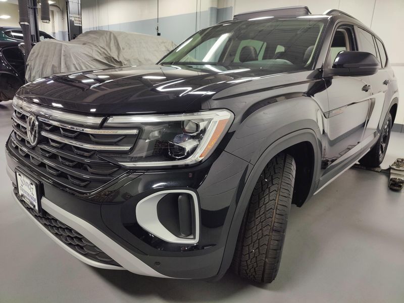 Used 2025 Volkswagen Atlas AWD Peak Edition w/SunroofImage 12