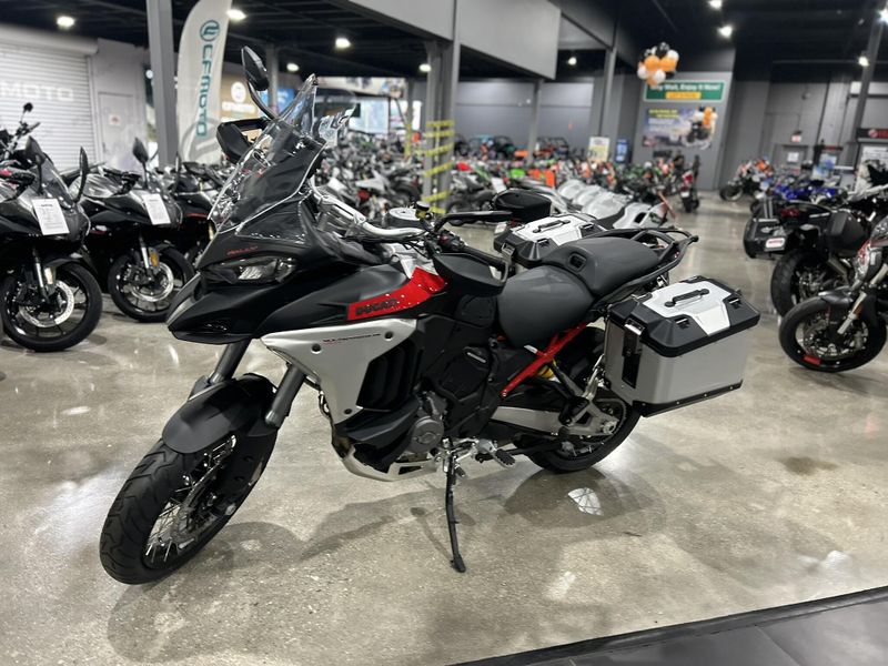 New 2025 Ducati MULTISTRADA V4 RALLY TRAVEL & RADAR SPOKED WHEELS Image 18