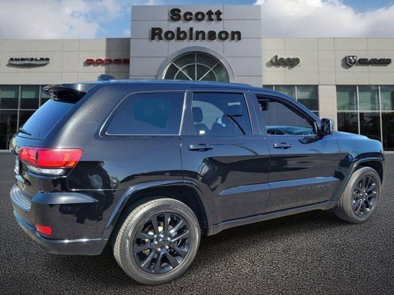 Used 2019 Jeep Grand Cherokee Altitude