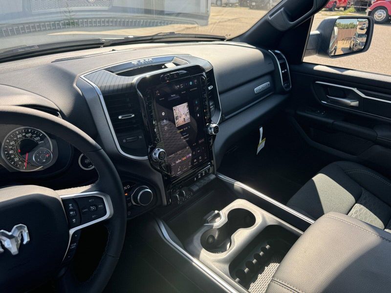 2025 RAM 1500 Big HornImage 26