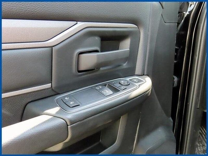 2024 RAM 5500 Chassis Cab TradesmanImage 12