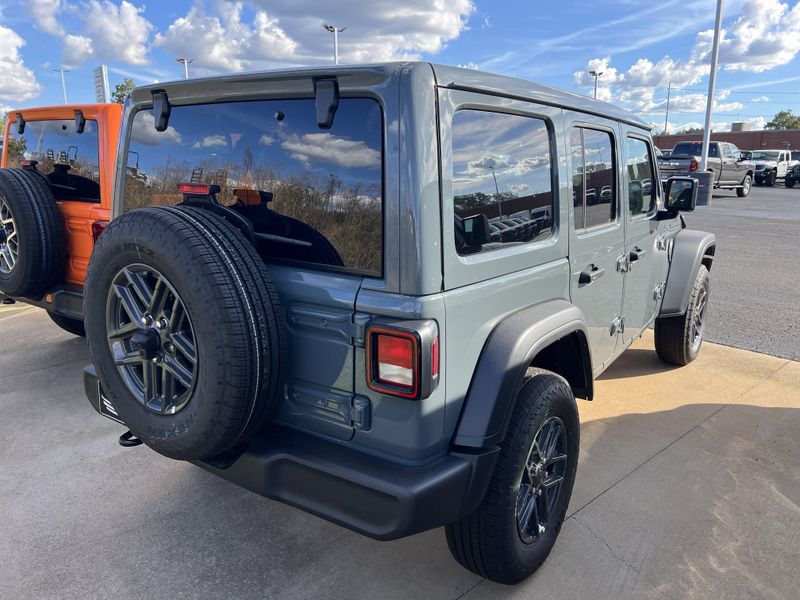 New 2025 Jeep Wrangler 4-door Sport SImage 7