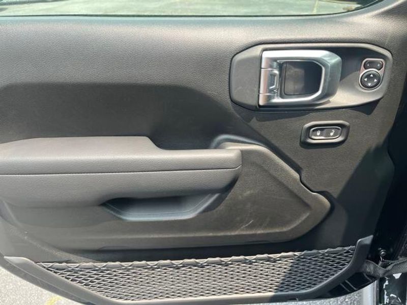 2025 Jeep Wrangler 4-door Willys