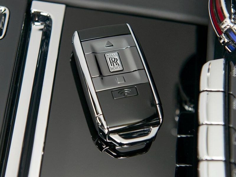 2025 Rolls-Royce Ghost Image 18
