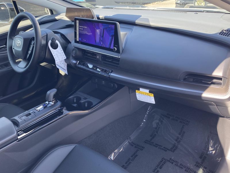 New 2025 Toyota Prius XLEImage 8