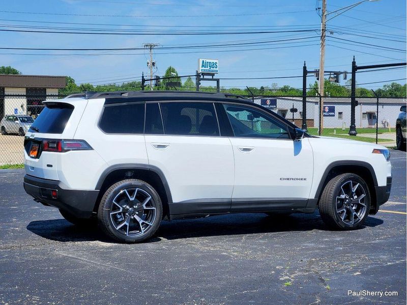 New 2026 Jeep Cherokee Overland 4x4