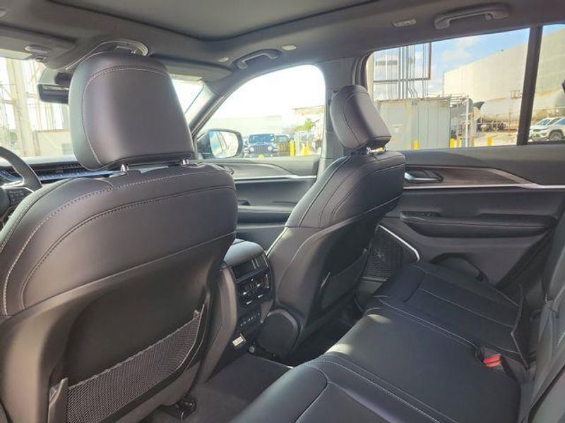 New 2026 Jeep Grand Cherokee Limited 4x4