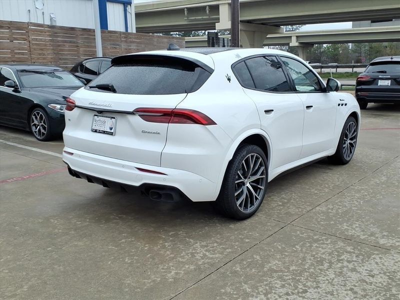 New 2026 Maserati Grecale ModenaImage 7