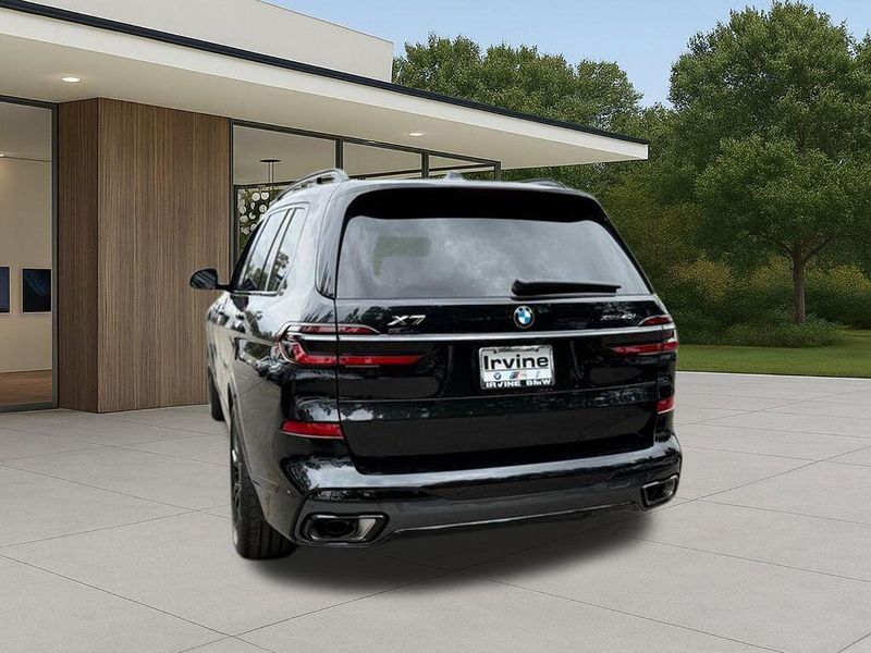 New 2026 BMW X7 xDrive40iImage 11
