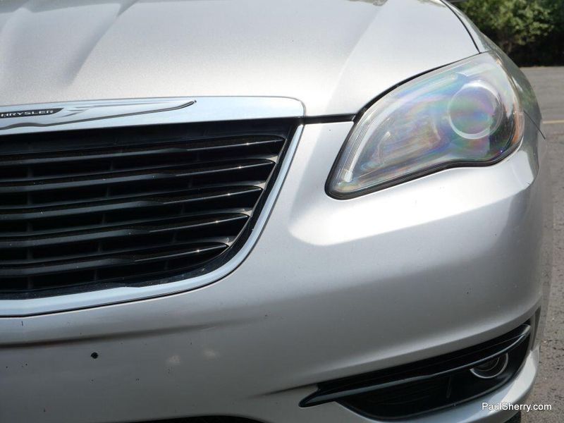 2013 Chrysler 200 Limited SImage 15