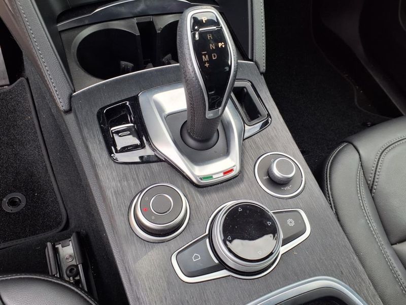 2022 Alfa Romeo Stelvio SprintImage 23
