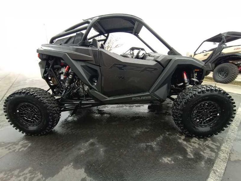 2025 Polaris RZR PRO R ULT 