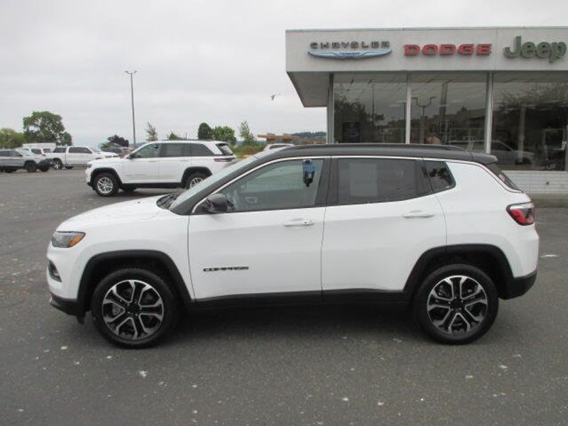 Used 2024 Jeep Compass LimitedImage 14
