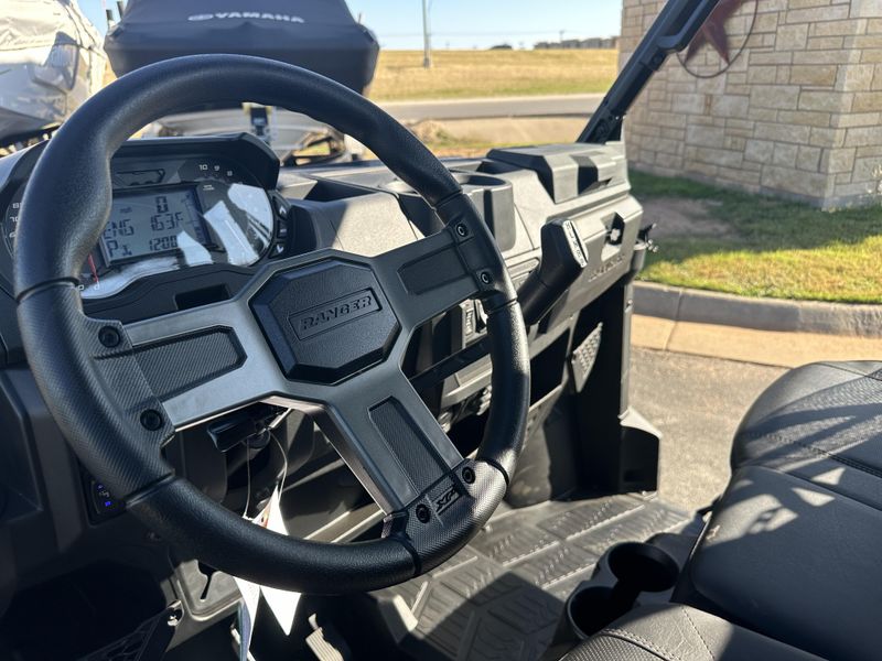 2025 Polaris RANGER CREW XP 1000 TEXAS EDITION BLACK CRYSTALImage 12