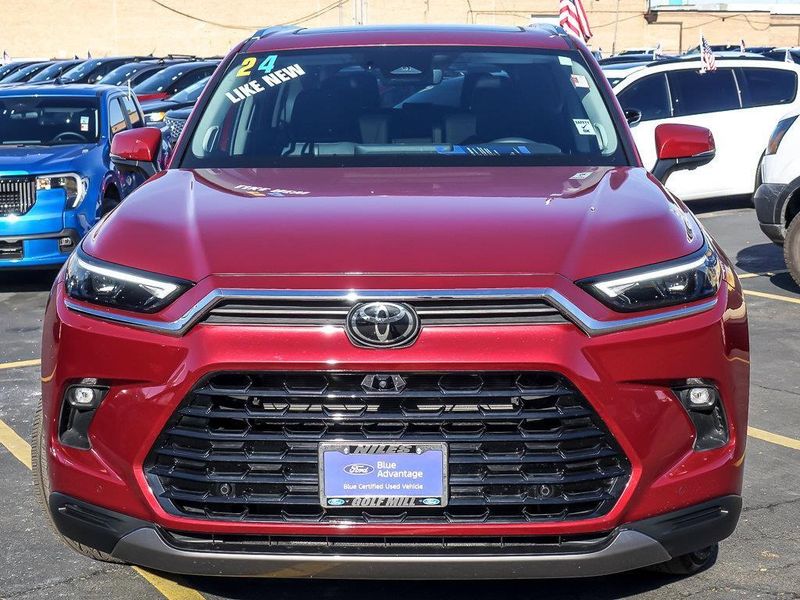 2024 Toyota Grand Highlander Limited photo 4