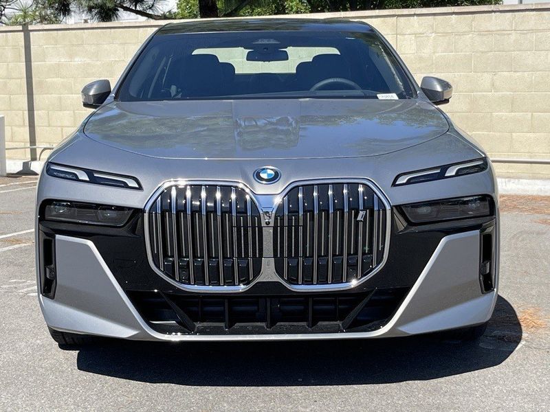 2024 BMW i7 xDrive60 in a Oxide Gray Metallic exterior color and Blackinterior. SHELLY AUTOMOTIVE shellyautomotive.com 