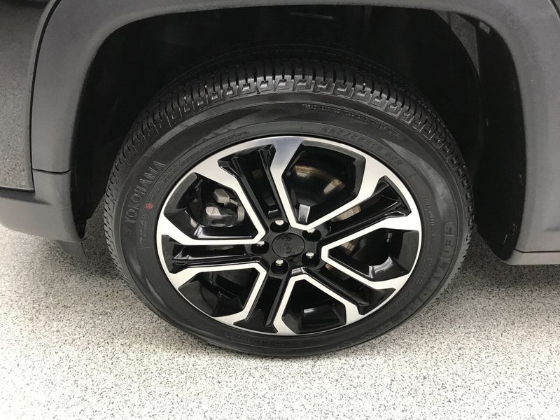 2022 Jeep Compass Limited photo 2