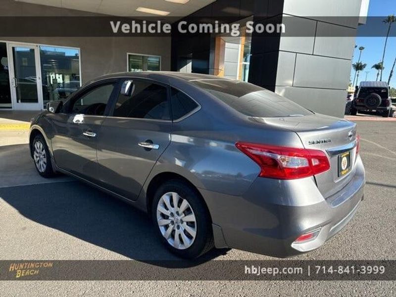 2017 Nissan Sentra SImage 7