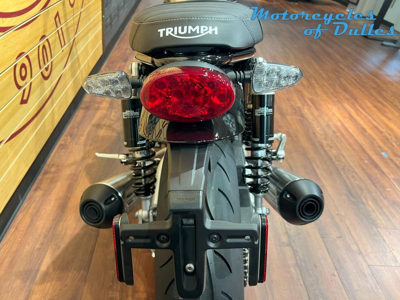 2025 Triumph Speed Twin 1200 Image 7